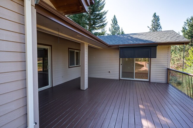 Building Photo - 2759 NW Champion Cir