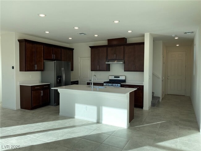 Building Photo - 5764 Prima St