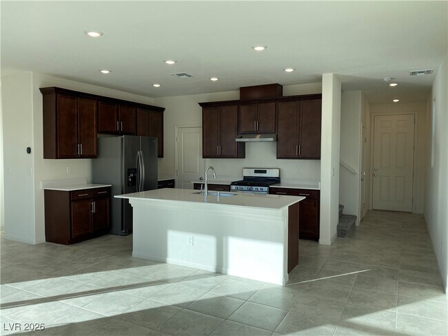 Foto del edificio - 5764 Prima St