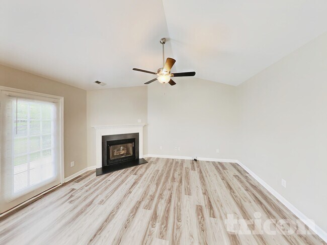 Building Photo - 3871 Range Crest Ct