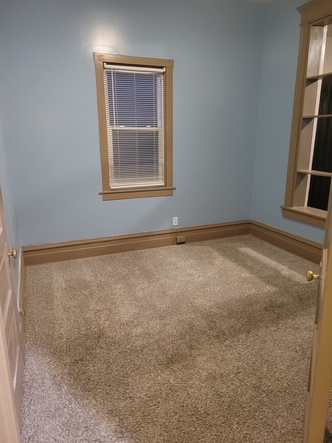 Building Photo - 3231 W Flournoy St