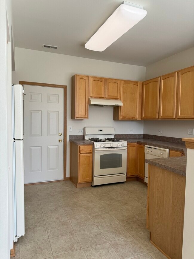 Foto del edificio - 1428 Reserve Ln