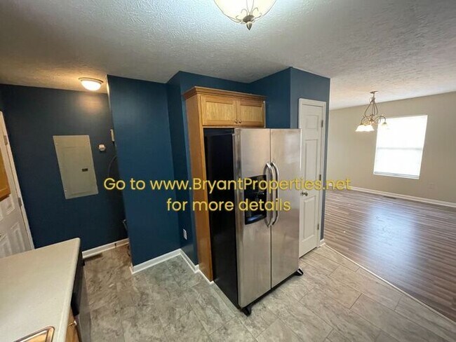 Foto del edificio - 303 15th Ave. W - Springfield, TN