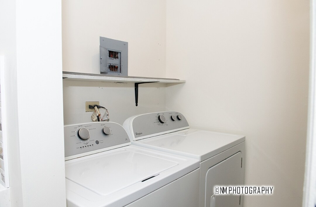 Foto del edificio - 20131 Oak Ln