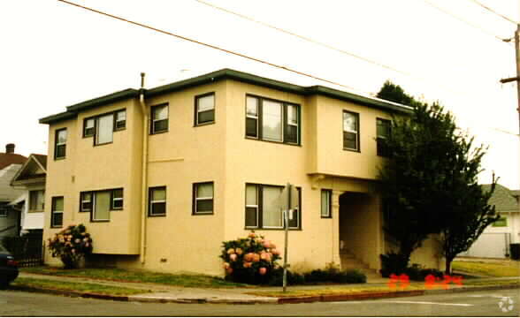 Building Photo - 705-707 Aileen St