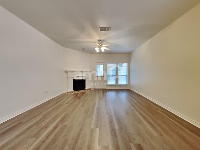 Building Photo - 10608 Cloisters Dr