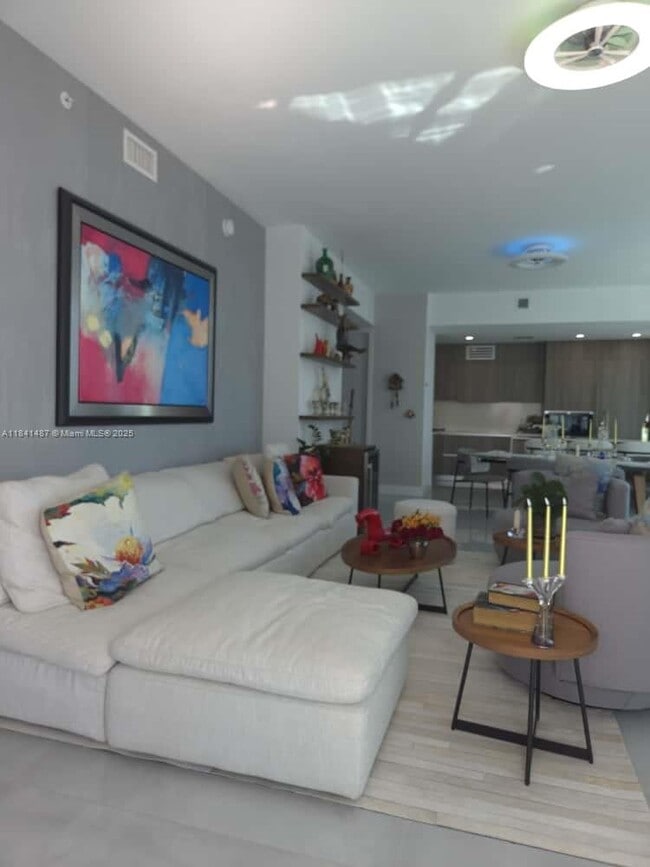 Building Photo - 17550 Collins Ave
