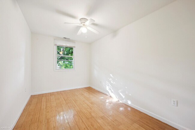 Foto del edificio - 4 br, 2 bath Triplex - 1708 N 18TH ST Unit...