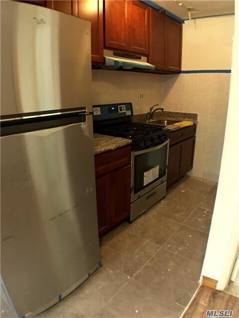 Foto del edificio - 420 Milford St