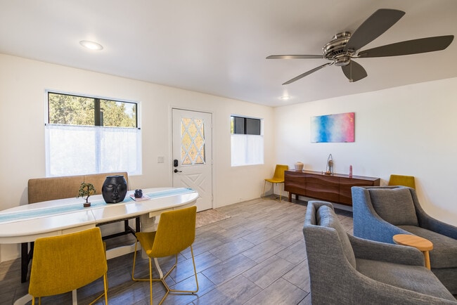 Building Photo - 350 Panorama Blvd