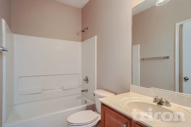 Building Photo - 3979 Kittery Point SW