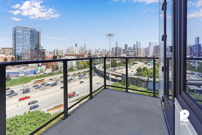 Foto del edificio - 670 N May St