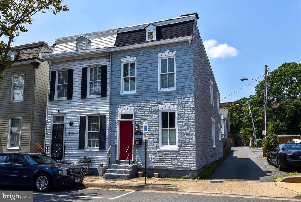Primary Photo - 518 N Patrick St