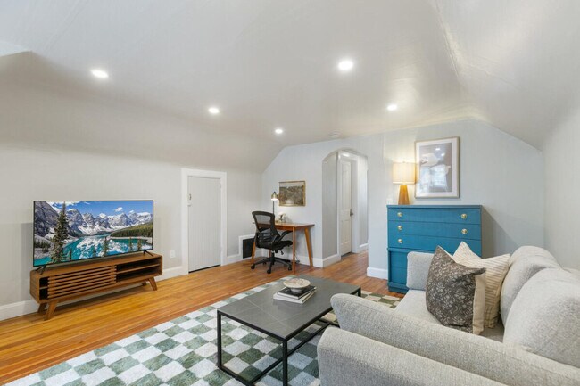 Foto del edificio - 2619 E 12th Ave