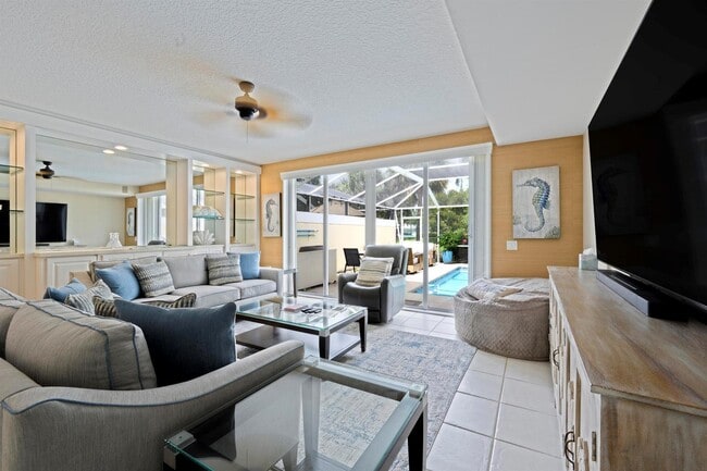 Building Photo - 435 Capistrano Dr