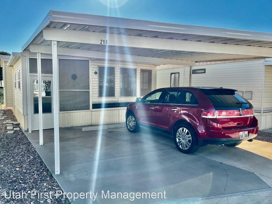 Primary Photo - 2 br, 1 bath House - 840 N Twin Lakes #218