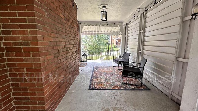 Foto del edificio - 15 Jonquil Pl