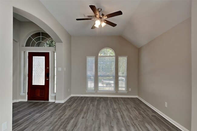 Building Photo - 8707 Silver Lure Dr