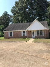 Building Photo - 1006 Creekside Pl