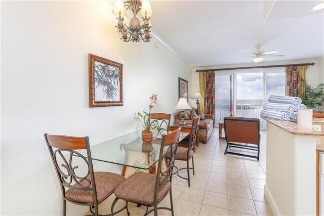 Building Photo - 13427 Blue Heron Beach Dr