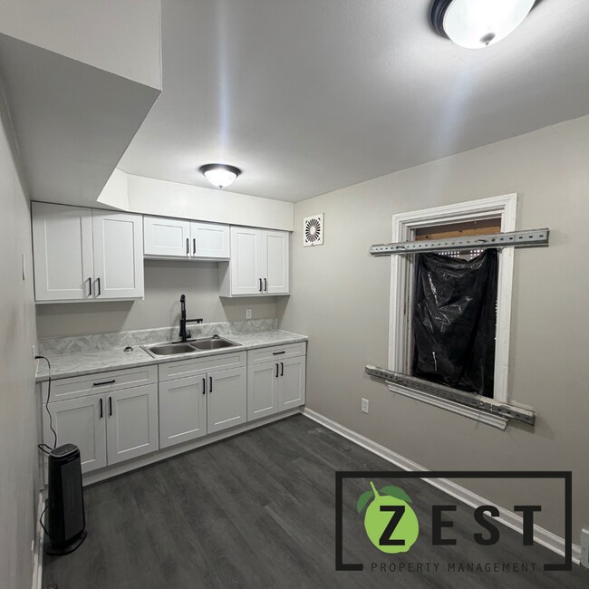 Foto del edificio - Amazing 3bed 1Bed-  Only $1200/mo  **Open House Friday June 5th from 4pm to 4:30pm**