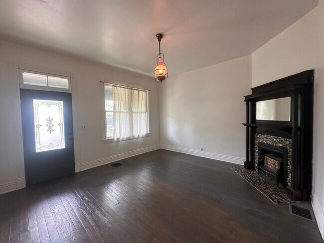 Building Photo - Charming Schnitzelburg Gem with Modern Updates & Private Outdoor Space