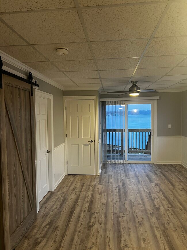Foto del edificio - 163 Eagle Point Rd