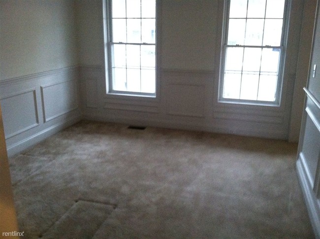 Building Photo - 4 br, 2.5 bath House - 127 Marathon Way