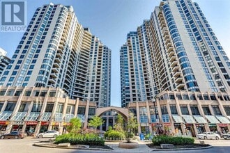 Building Photo - 5 Northtown Way