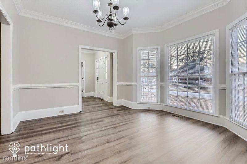 Foto principal - 4 br, 2.5 bath House - 635 Winthrop Way SE...