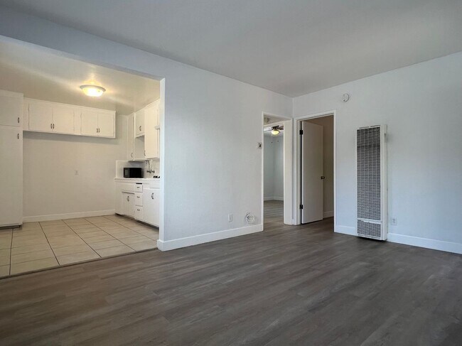 Foto del edificio - 2203 Mathews Ave