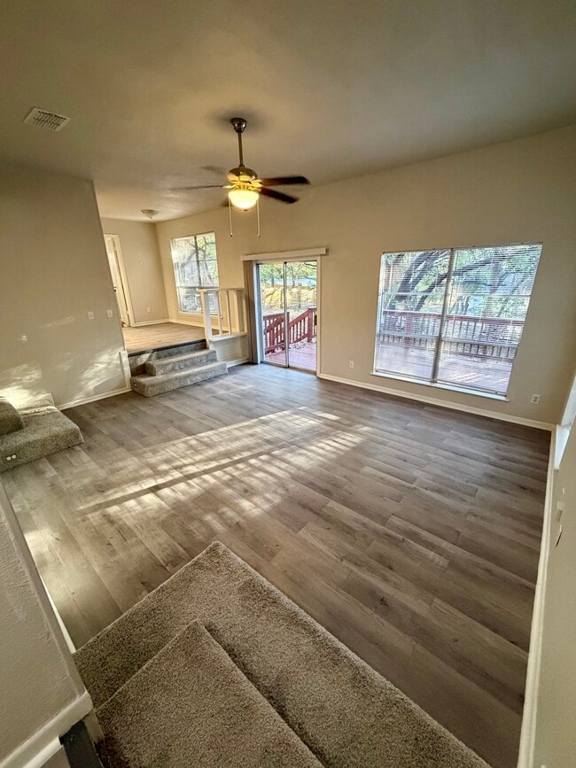 Foto del edificio - 1107 Girard St