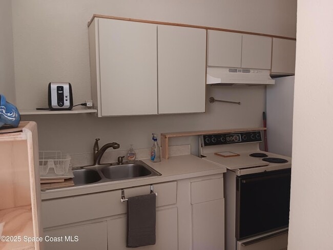 Foto del edificio - 1780 Manta Bay St