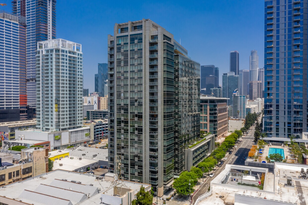 EVO South Apartments LOS ANGELES, CA