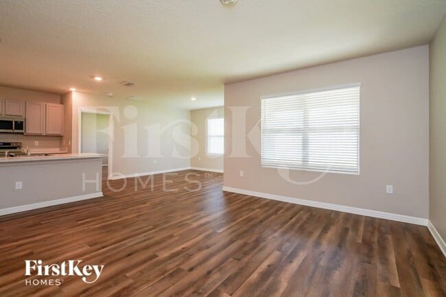 Foto del edificio - 2741 Grand Central Ave