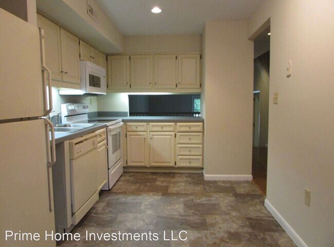 Building Photo - 2 br, 2.5 bath House - 24 Beechtree Lane