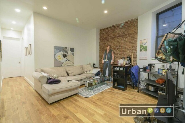 Foto del edificio - 336 Hart St