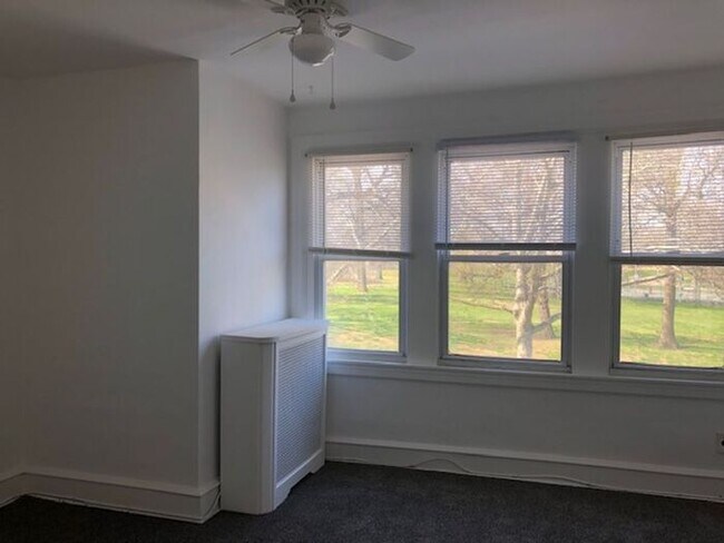 Building Photo - 3 Bedroom House for rent 19136