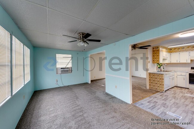 Building Photo - 10928 Poplar St NE