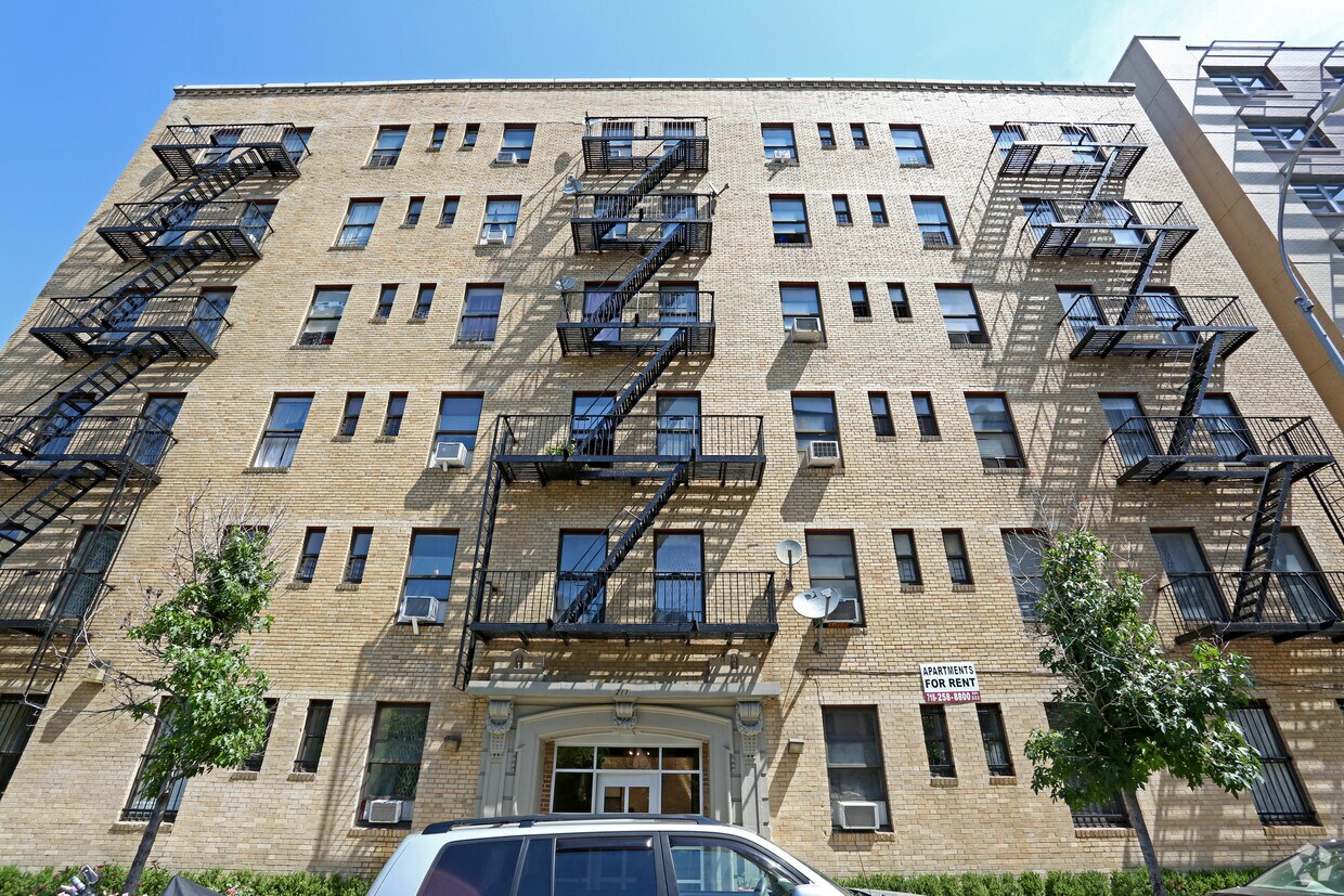 Building Photo - 211 W 146th