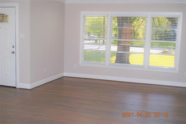 Building Photo - 620 S Dallas Ave