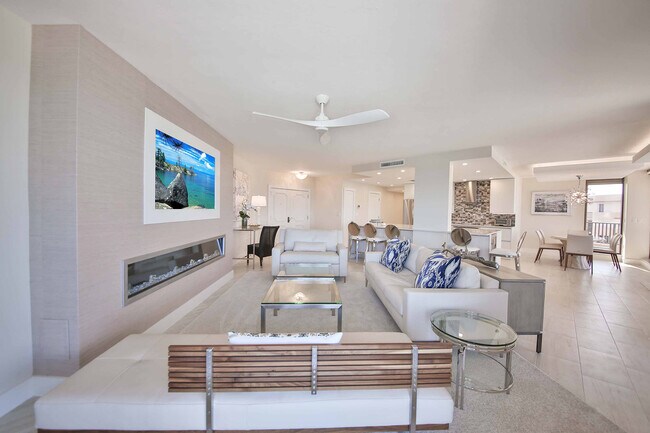 Foto del edificio - 850 S Collier Blvd