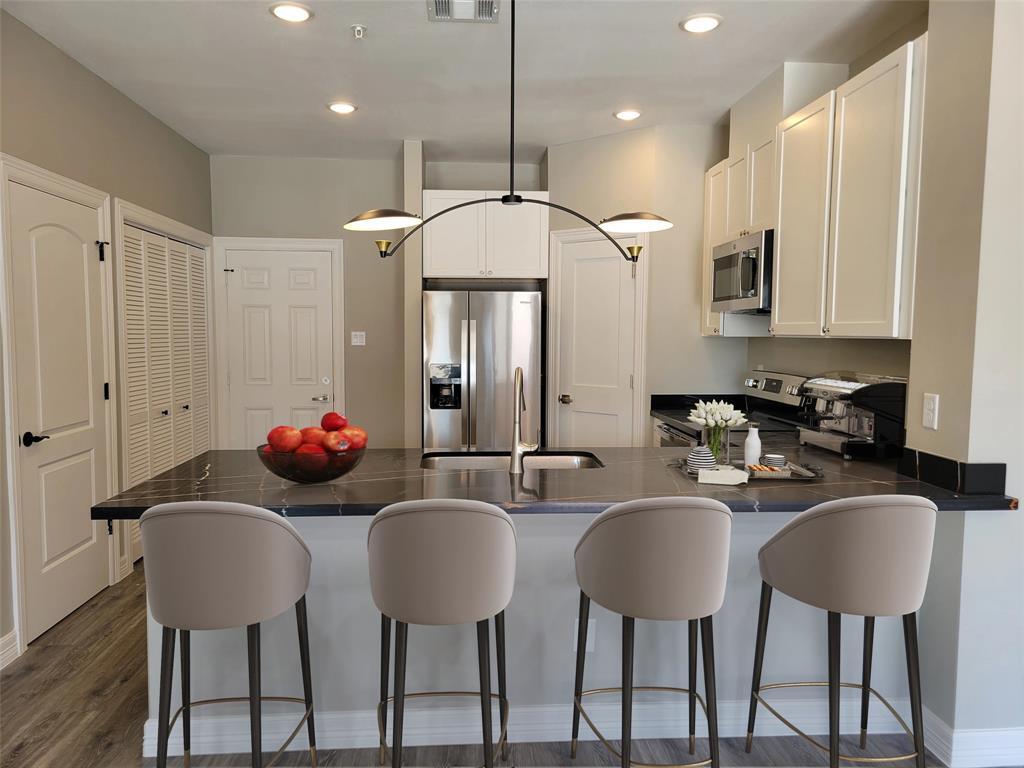 Foto principal - 5262 Ella Blvd