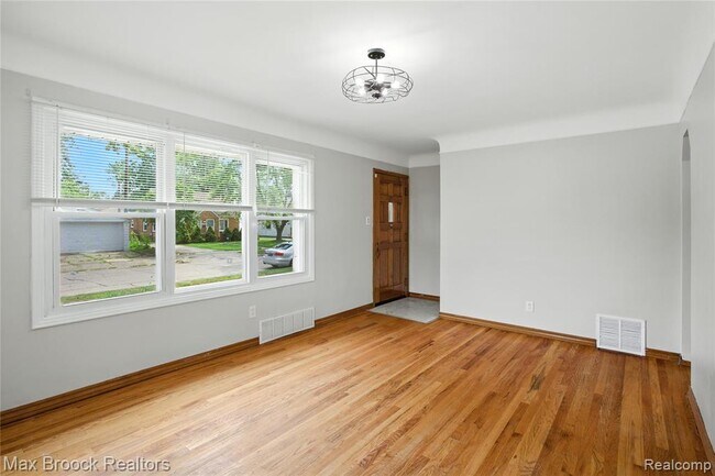 Foto del edificio - 25301 Ford St