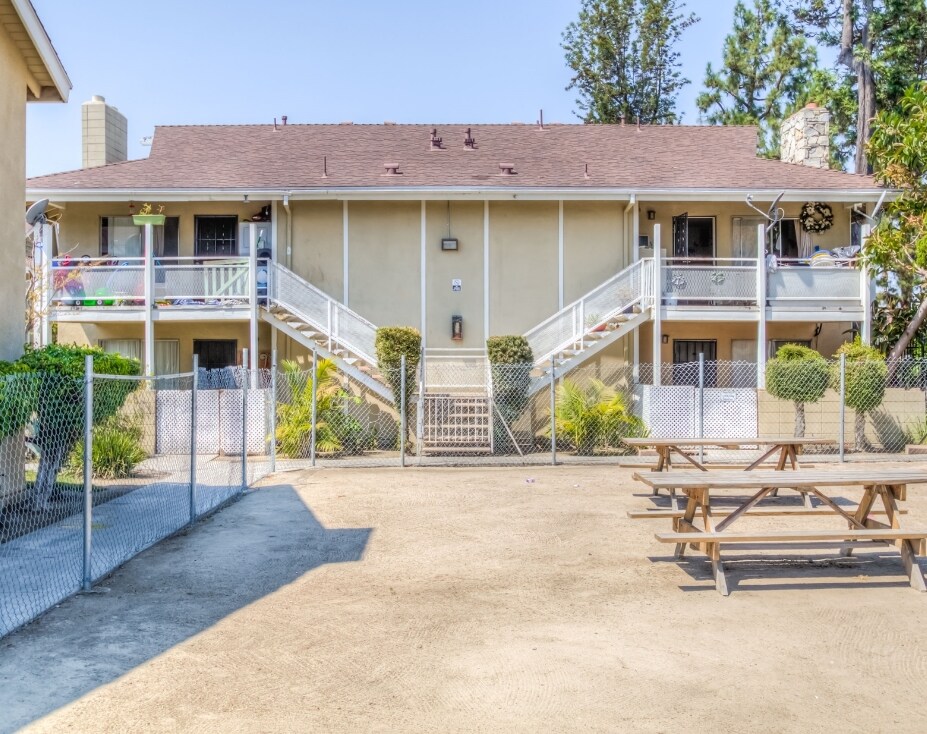 Primary - Clifton House 4-Plex