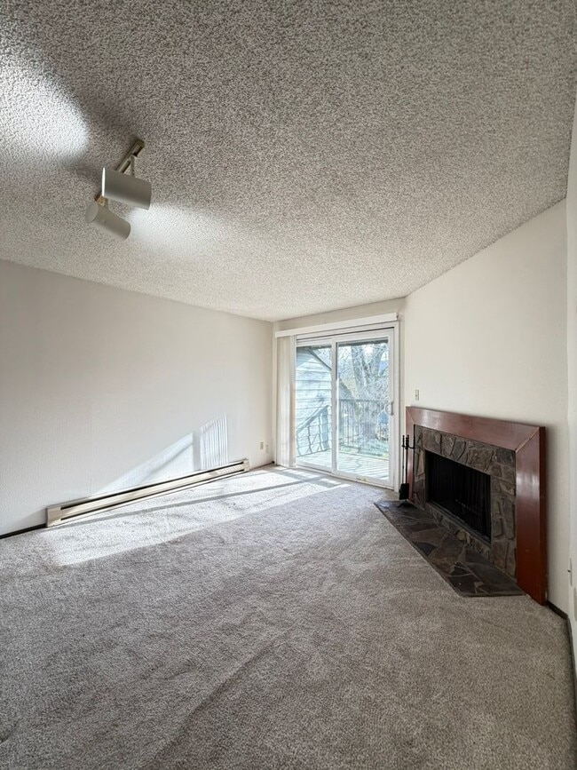 Building Photo - 12636 NW Barnes Rd