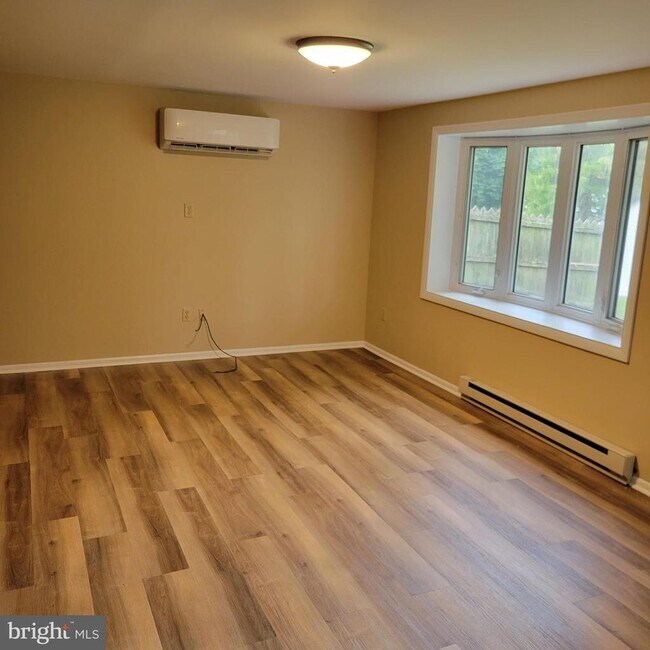 Foto del edificio - 826 Maple St