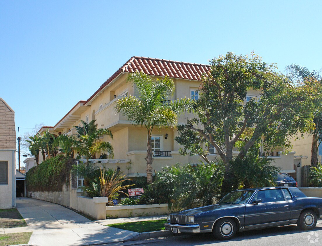Building Photo - 1118 Cardiff Ave