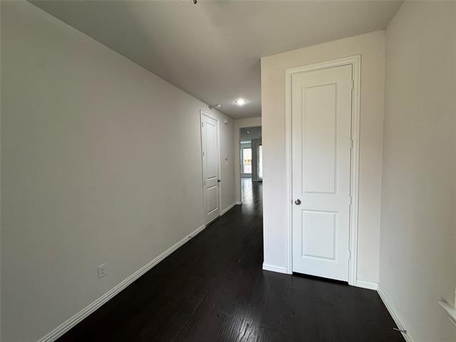 Foto del edificio - 633 Somerset Dr