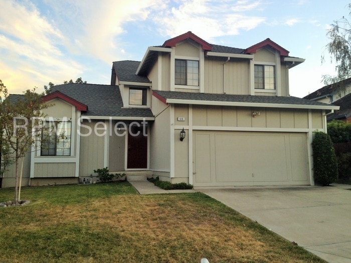 Primary Photo - 616 Greystone Dr